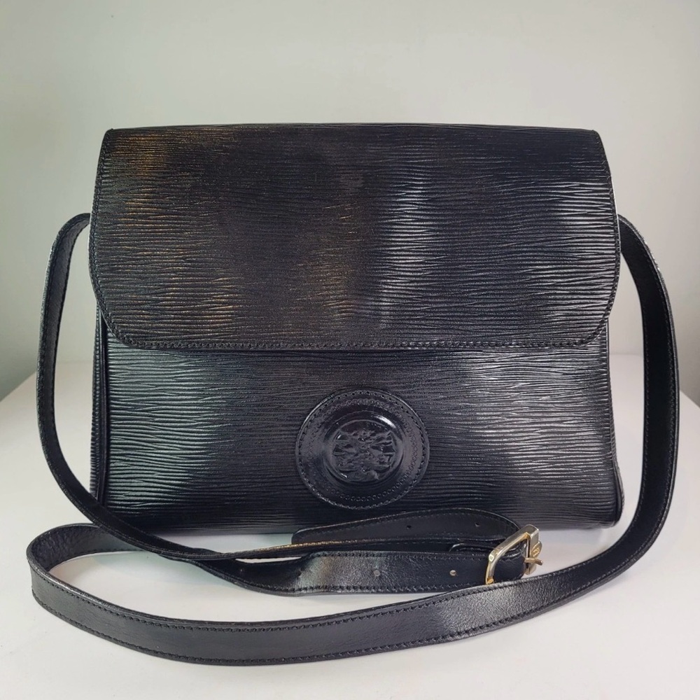💯💯Rare Vintage Fendi Black Textured Leather Crossbody Bag - Picture 2 of 12